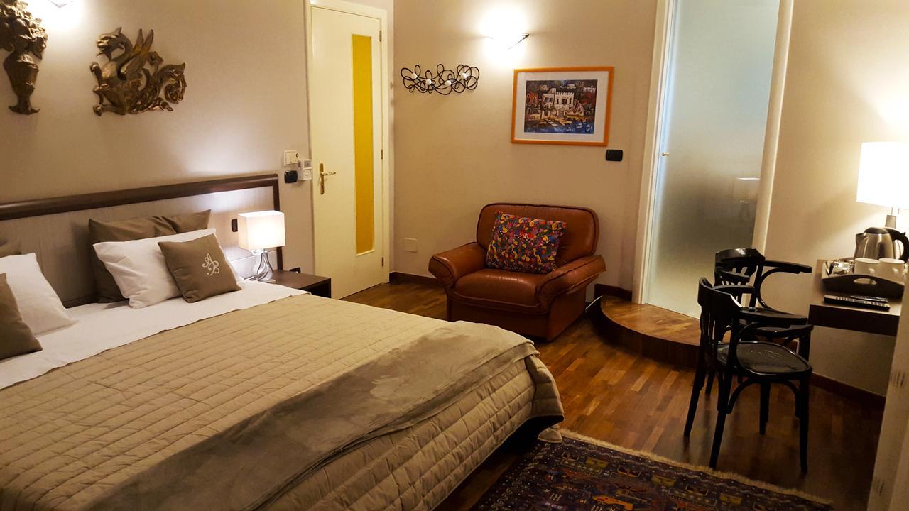 Bed and Breakfast Attico Barocco Lecce Exterior foto